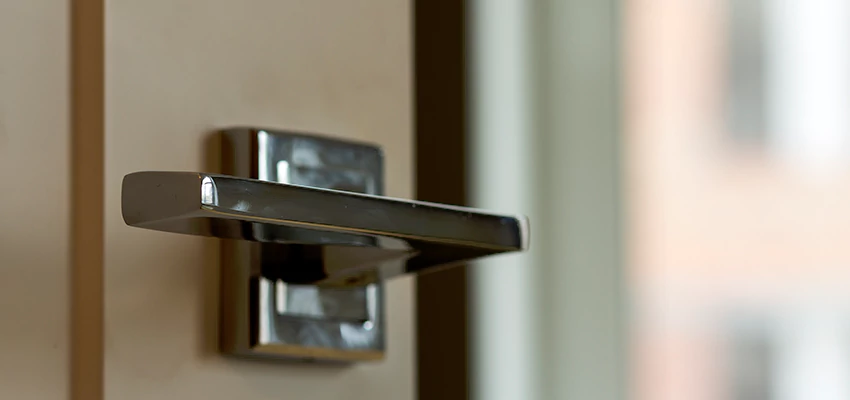 Door Lever Knob Repair in Lennox, California