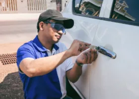 Car Locksmith in Lennox, CA